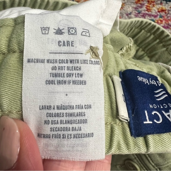 United by Blue Organic Cotton Pull On Rolled Cuff Olive Green Poplin Shorts - Picture 10 of 10